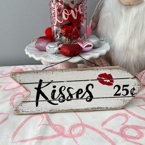 VALENTINE'S Day Kisses Farmhouse Rustic Wood Arrow Sign Lips New